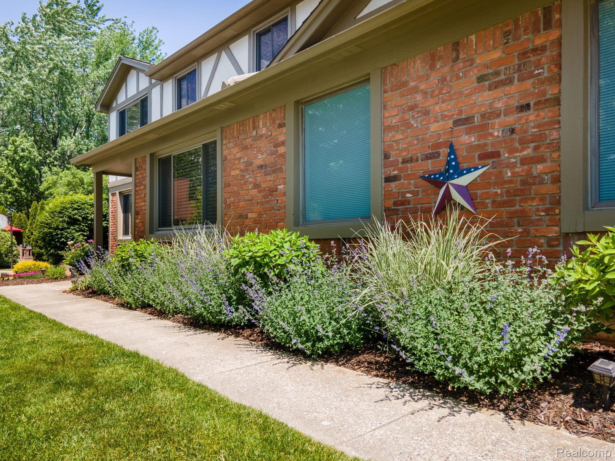 3060 Brandon Court Rochester, MI 48309 - Photo 4 of 51 Gallery Image 4