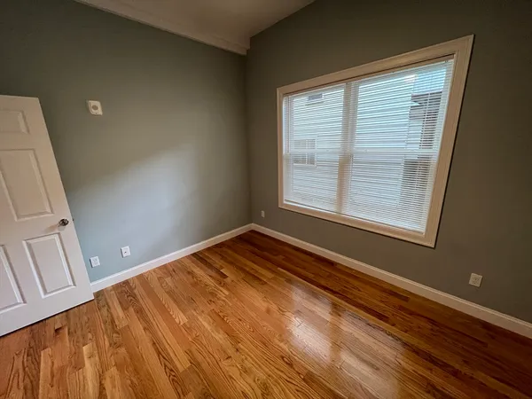 $4,595 | 126 Cross Street, Unit 1, Somerville, MA 02145