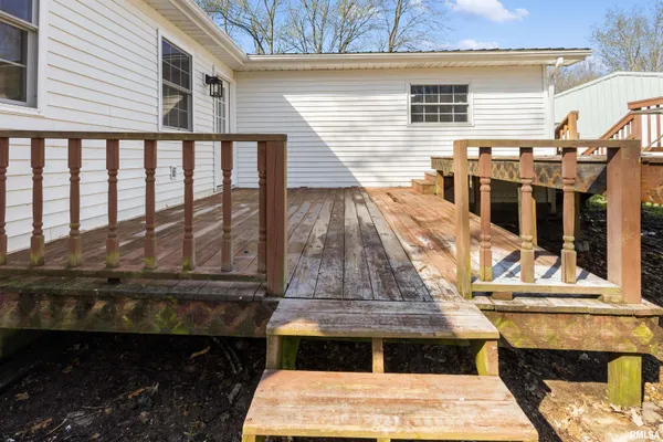 $195,000 | 2295 Ledford Road, Harrisburg, IL 62946