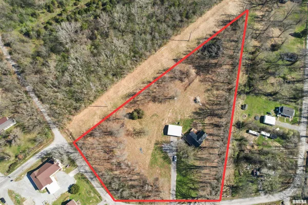 $195,000 | 2295 Ledford Road, Harrisburg, IL 62946