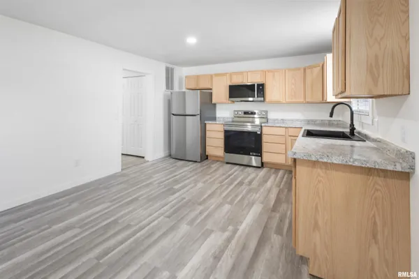 $195,000 | 2295 Ledford Road, Harrisburg, IL 62946