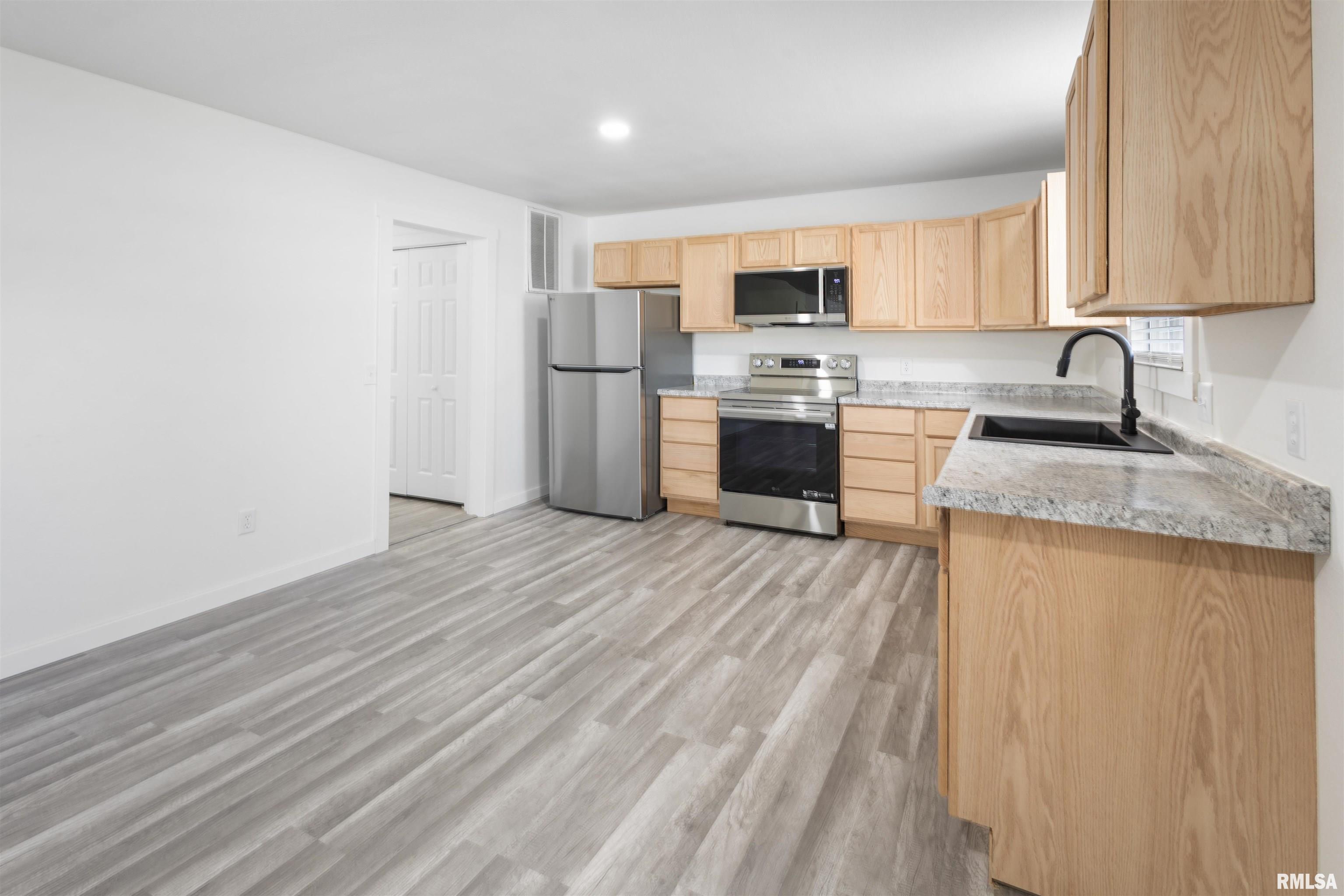 2295 Ledford Road Harrisburg, IL 62946 - Photo 6 of 23