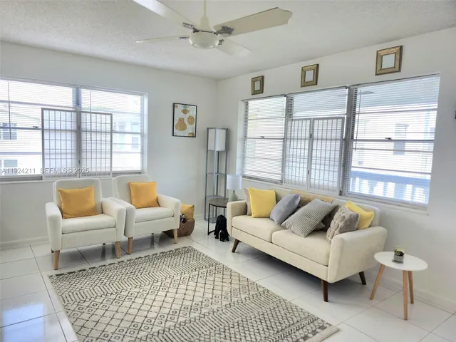 $84,599 | Windsor Condominiums, West Palm Beach, FL 33417