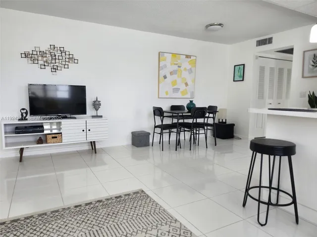 $84,599 | Windsor Condominiums, West Palm Beach, FL 33417