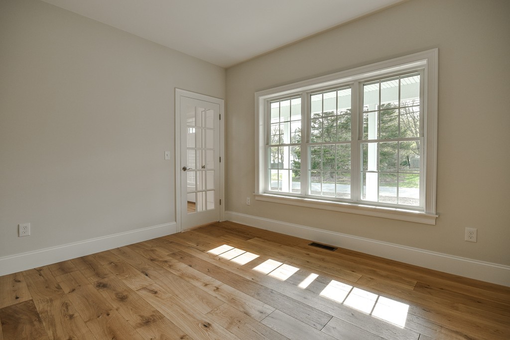 31 Wellesley Road Natick, MA 01760 - Photo 10 of 12