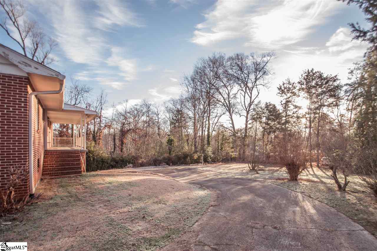 10 Racine Court Greenville, SC 29617 - Photo 5 of 36 Gallery Image 5