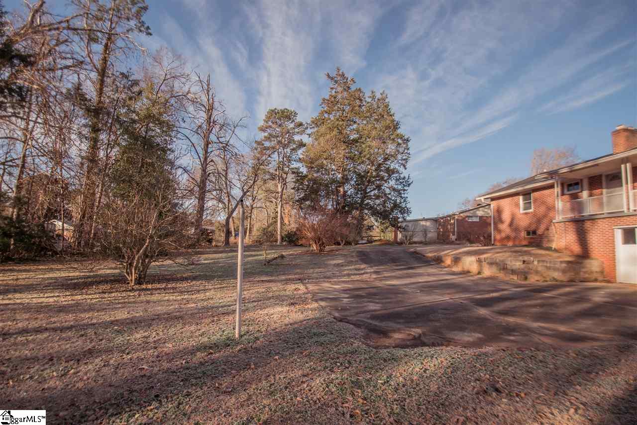 10 Racine Court Greenville, SC 29617 - Photo 8 of 36 Gallery Image 8