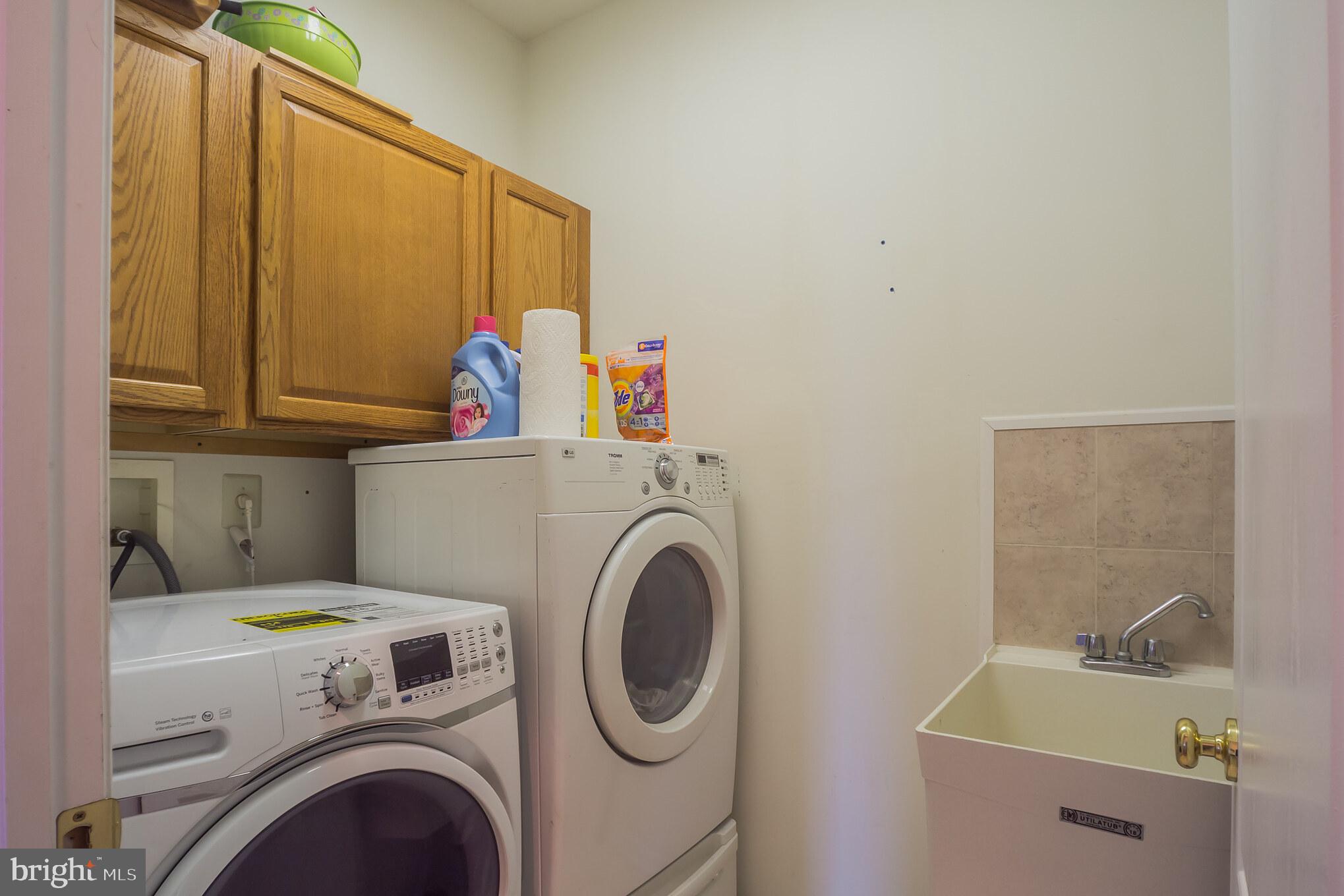 2077 West Rock Road Perkasie, PA 18944 - Photo 15 of 32 Laundry Room