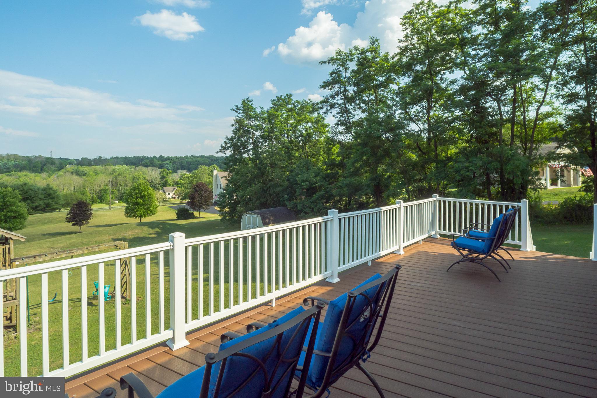 2077 West Rock Road Perkasie, PA 18944 - Photo 27 of 32 Deck