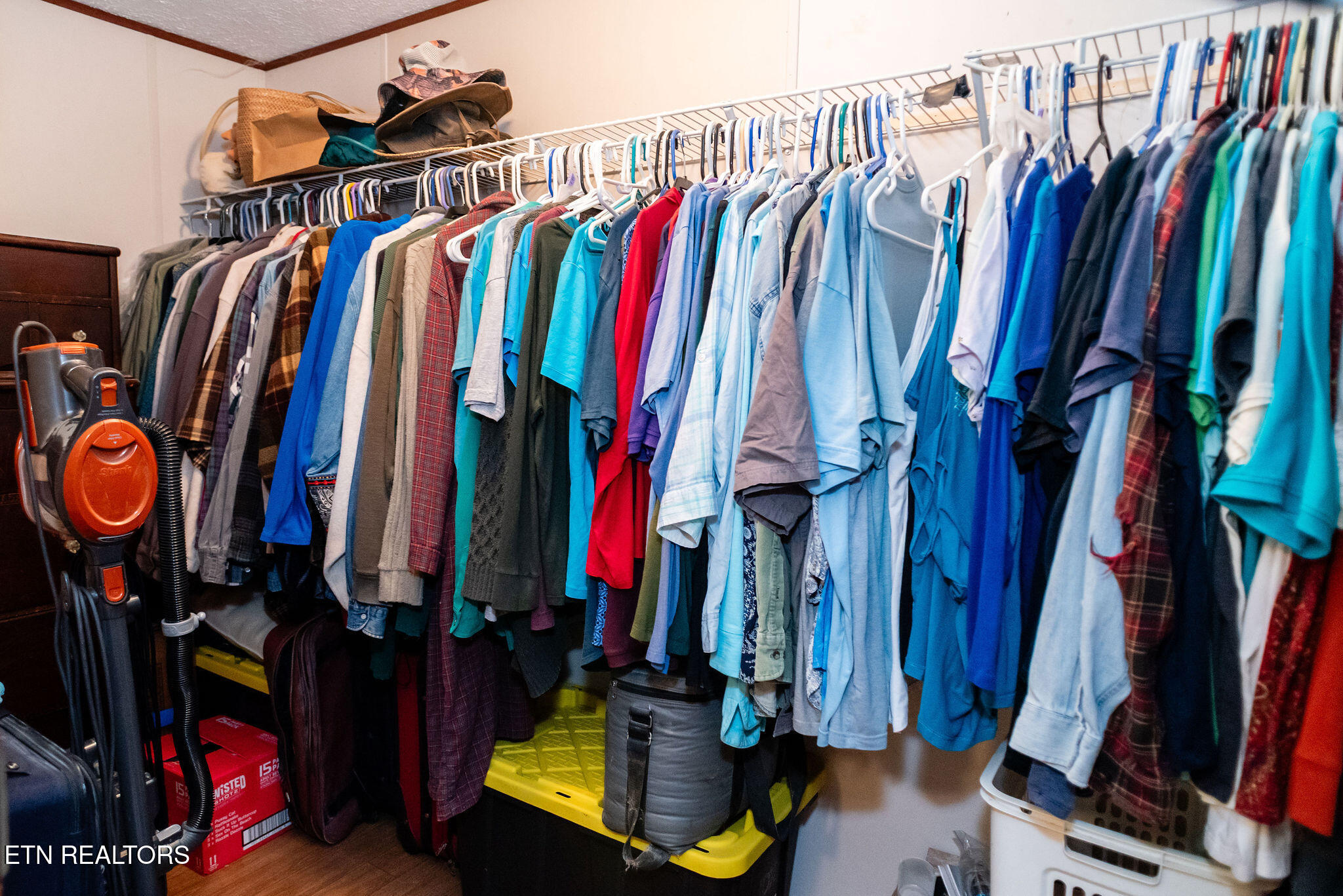609 Miller Hollow Road Bean Station, TN 37708 - Photo 20 of 37 Walk-in closet