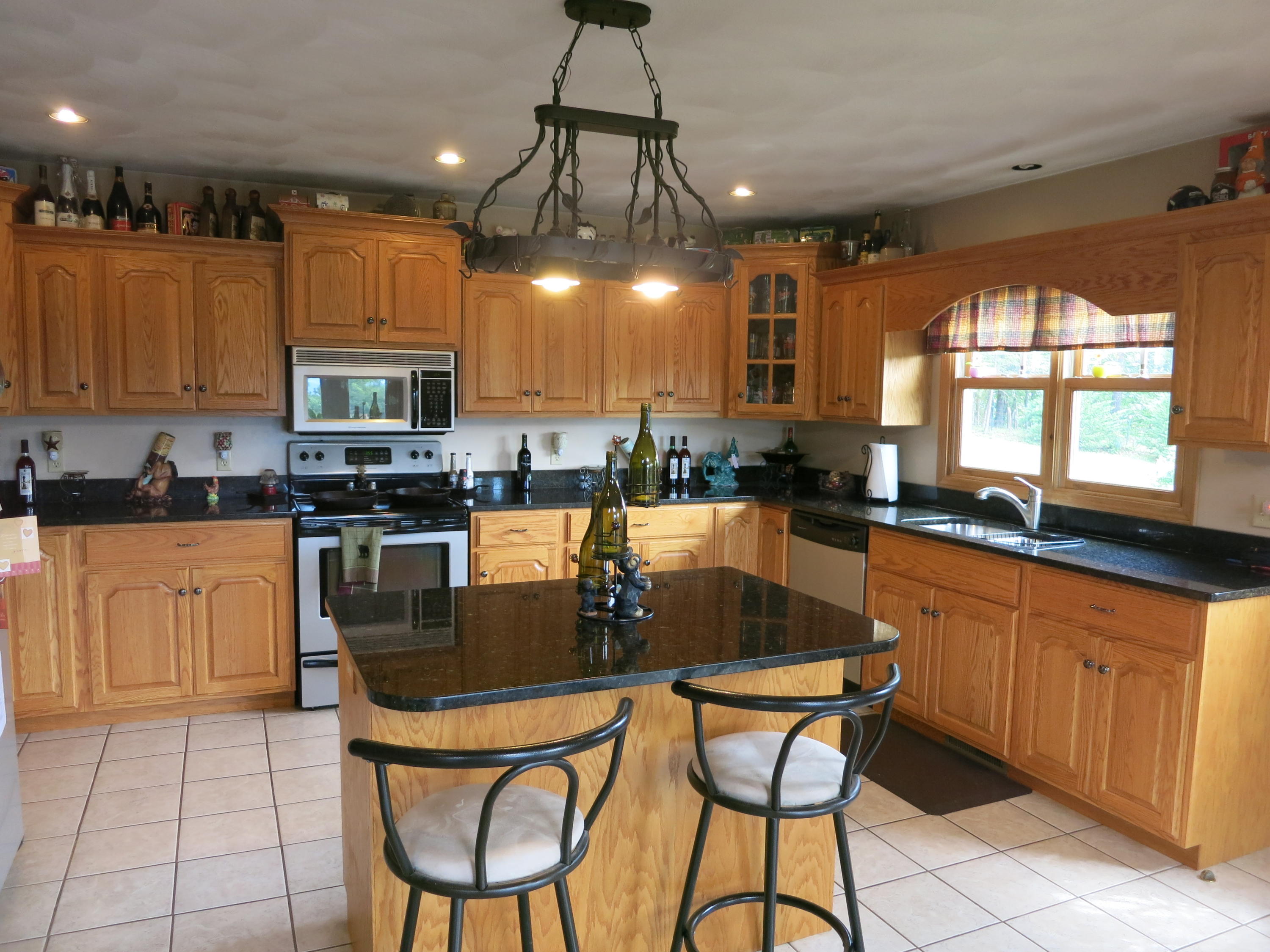 246 Stage Road Buchanan, VA 24066 - Photo 37 of 88 Kitchen