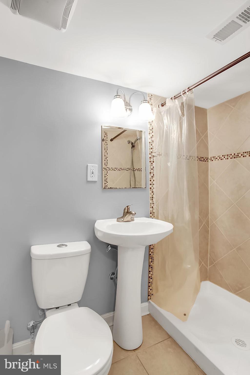 6756 Woodley Road Baltimore, MD 21222 - Photo 24 of 31 Lower Level Bath