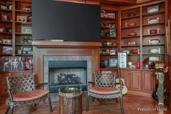 $6,700,000 | 3305 York Road, Oak Brook, IL 60523