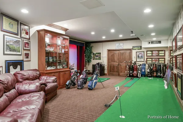 $6,700,000 | 3305 York Road, Oak Brook, IL 60523