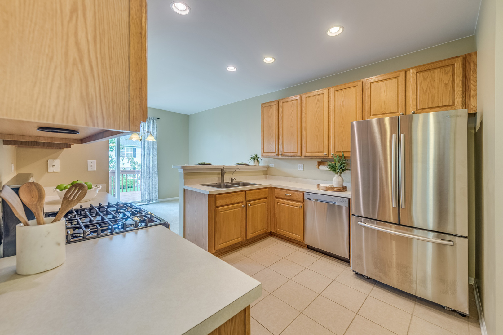 321 Grand Ridge Road, Unit 321 St. Charles, IL 60175 - Photo 14 of 36 Gallery Image 14