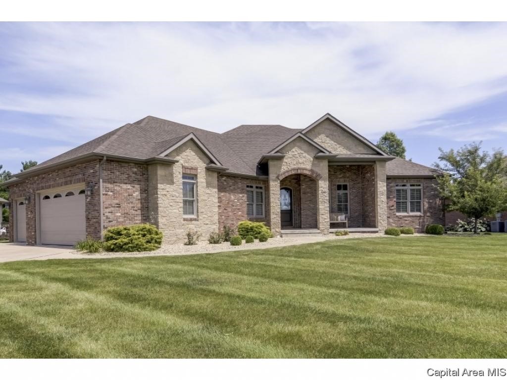 4404 Foxhall Lane Springfield, IL 62711 - Photo 1 of 36