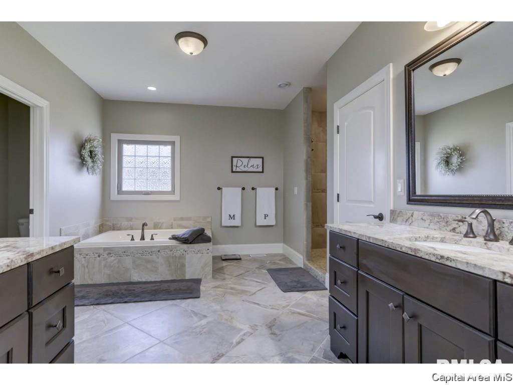 4404 Foxhall Lane Springfield, IL 62711 - Photo 14 of 36