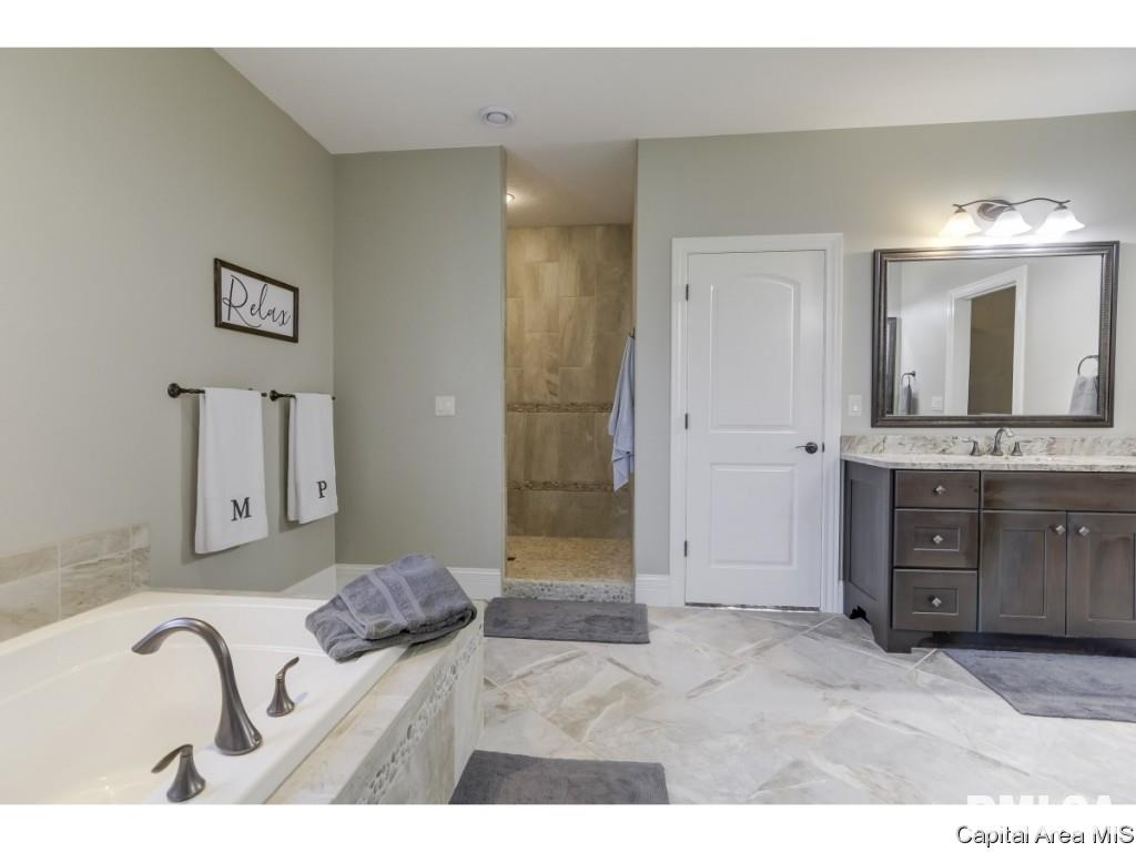 4404 Foxhall Lane Springfield, IL 62711 - Photo 15 of 36