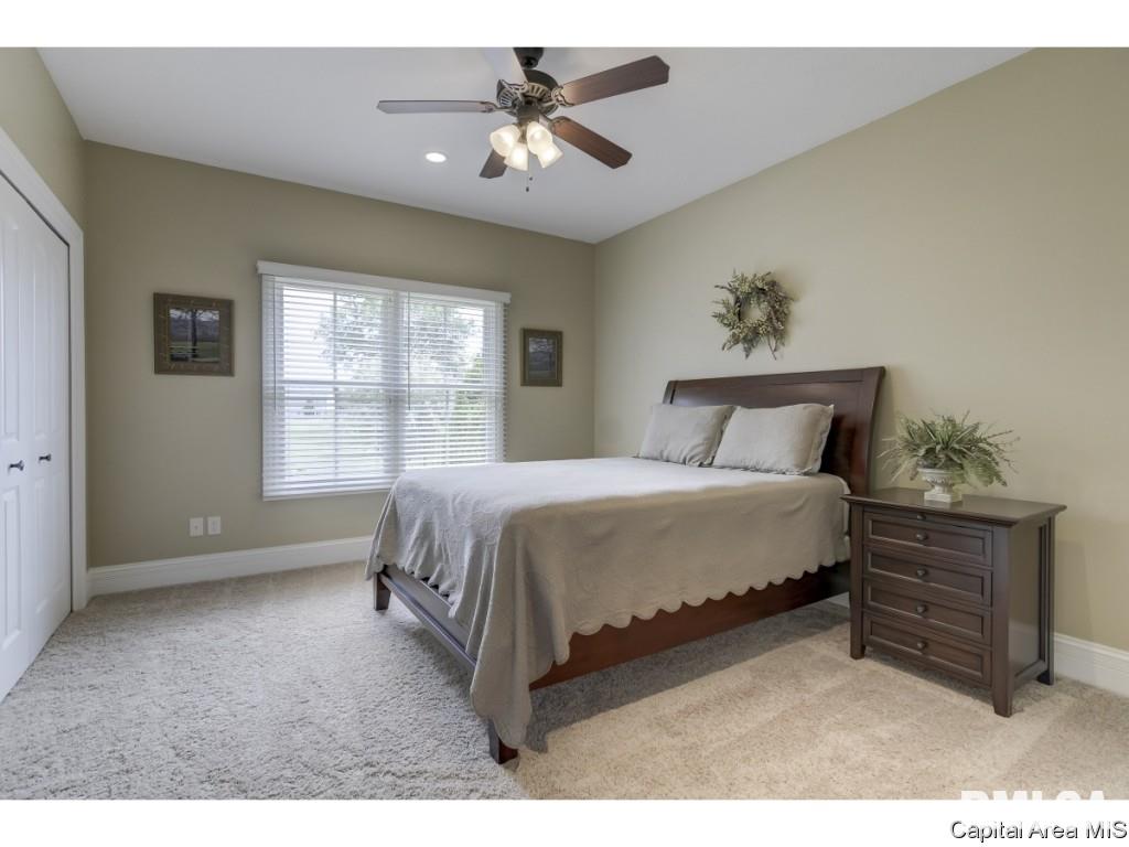 4404 Foxhall Lane Springfield, IL 62711 - Photo 17 of 36