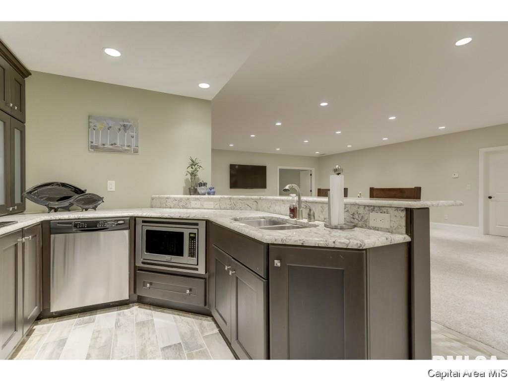 4404 Foxhall Lane Springfield, IL 62711 - Photo 25 of 36