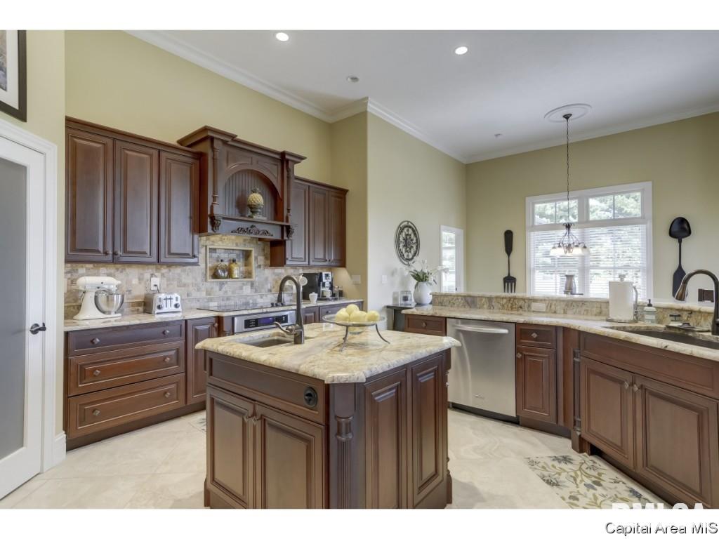 4404 Foxhall Lane Springfield, IL 62711 - Photo 4 of 36
