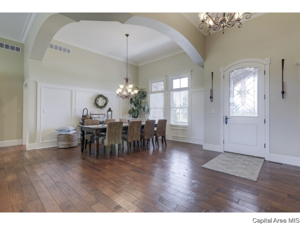 4404 Foxhall Lane Springfield, IL 62711 - Photo 10 of 36
