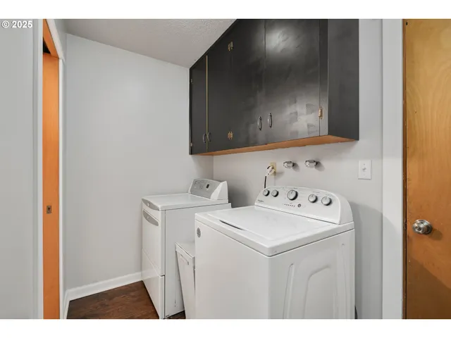 $390,000 | 1524 East 9th Street, The Dalles, OR 97058