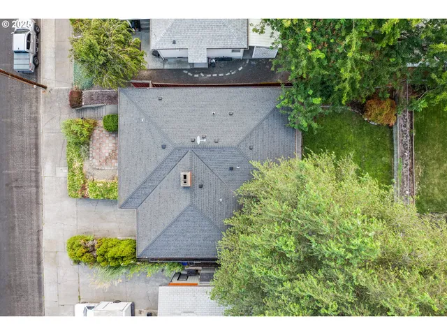 $390,000 | 1524 East 9th Street, The Dalles, OR 97058