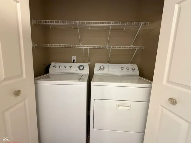 $1,950 | 11935 Riley Drive, Unit 4, Zionsville, IN 46077