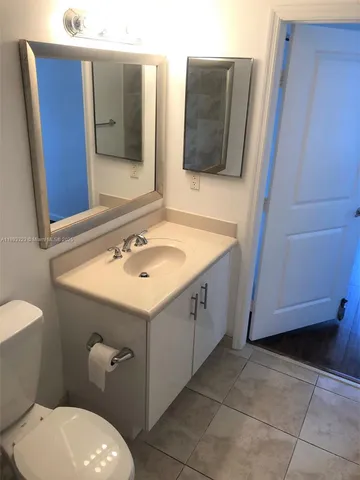 $3,590 | 7900 Harbor Island Drive, Unit 1103, North Bay Village, FL 33141