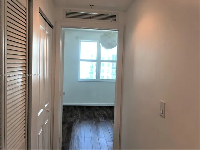 $3,590 | 7900 Harbor Island Drive, Unit 1103, North Bay Village, FL 33141