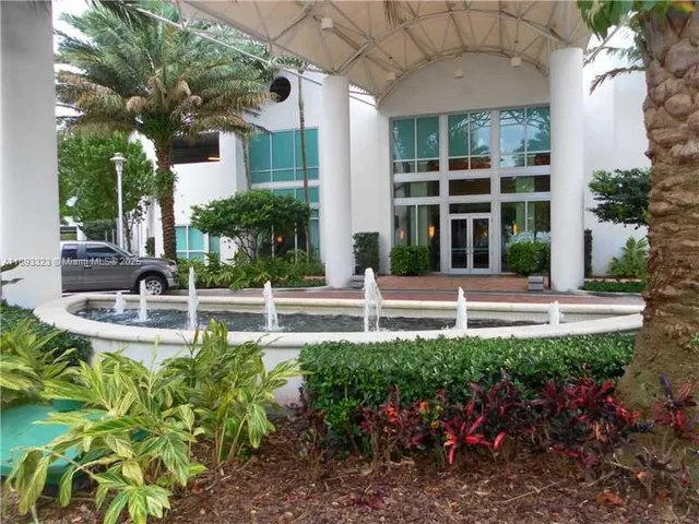 $3,590 | 7900 Harbor Island Drive, Unit 1103, North Bay Village, FL 33141