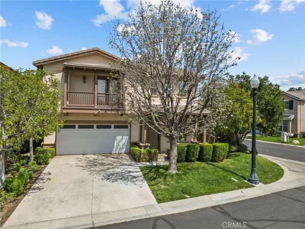 $884,900 | 24245 Silhouette Way, Valencia, CA 91354