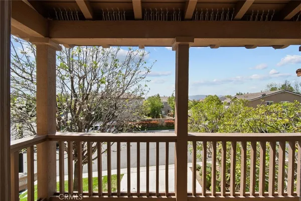 $884,900 | 24245 Silhouette Way, Valencia, CA 91354