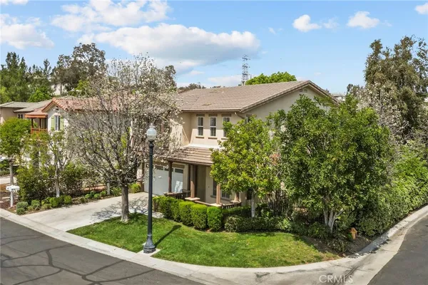 $884,900 | 24245 Silhouette Way, Valencia, CA 91354
