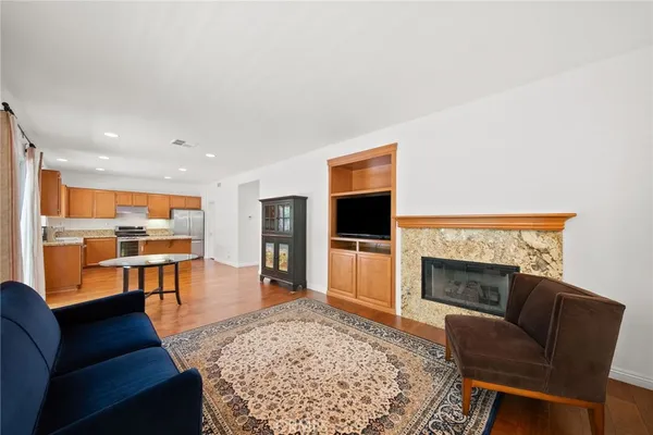 $884,900 | 24245 Silhouette Way, Valencia, CA 91354
