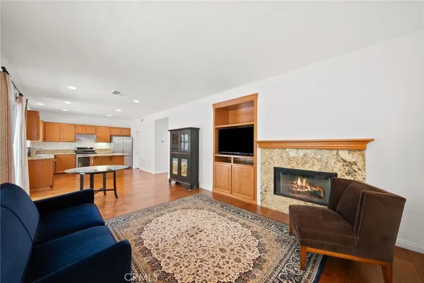 $884,900 | 24245 Silhouette Way, Valencia, CA 91354