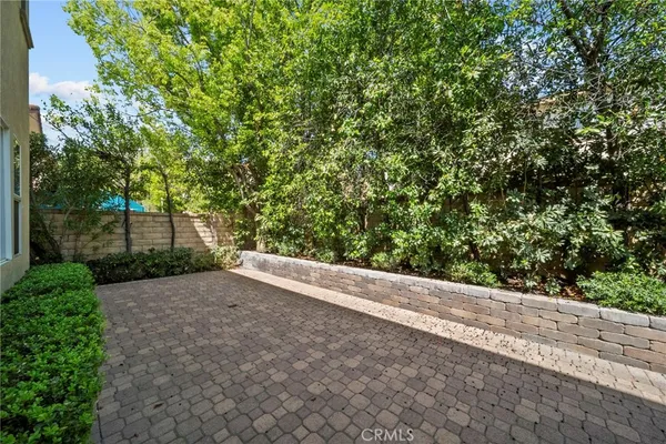 $884,900 | 24245 Silhouette Way, Valencia, CA 91354