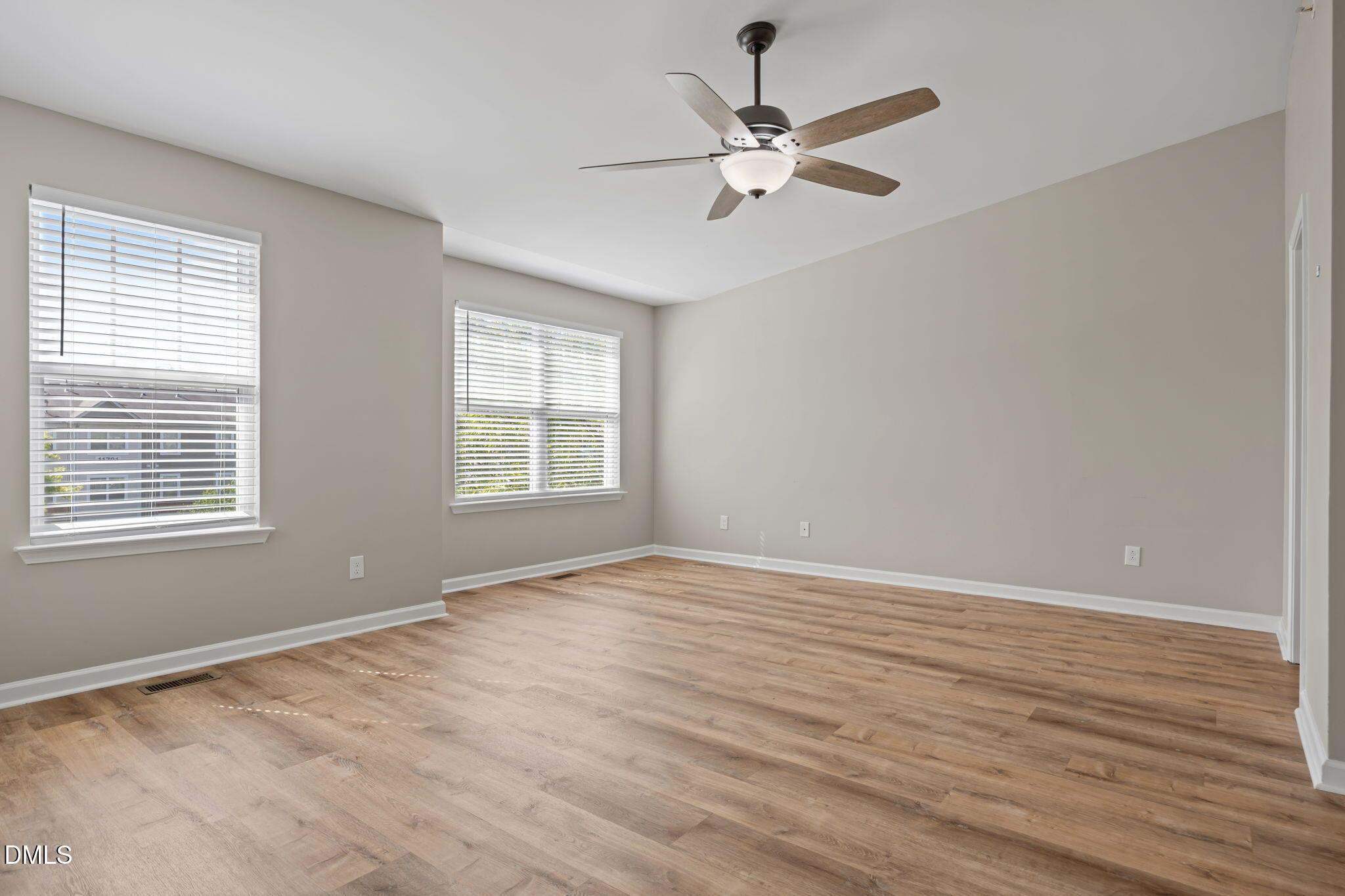 11700 Coppergate Drive, Unit 100 Raleigh, NC 27614 - Photo 25 of 40 33-web-or-mls-IMG_1594