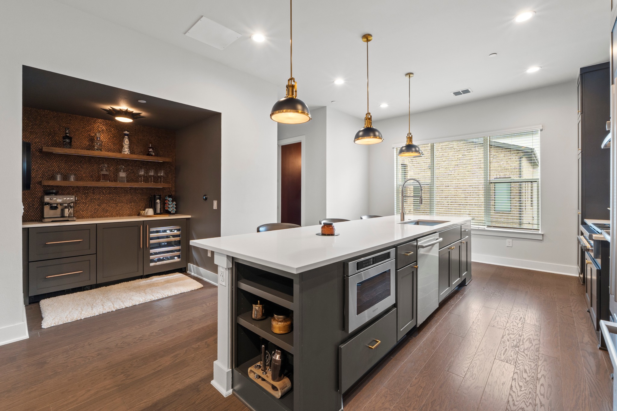 4506 Progress Street Austin, TX 78731 - Photo 9 of 40