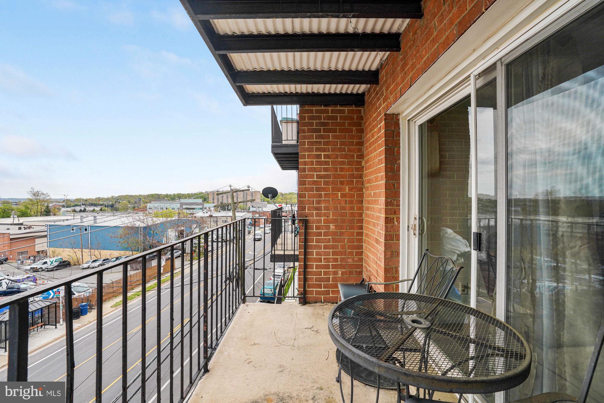 3400 25th Street South, Unit 27 Arlington, VA 22206 - Photo 34 of 41 Balcony City View