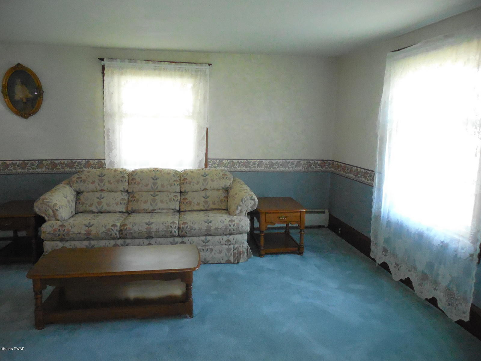360 Honesdale Road Waymart, PA 18472 - Photo 10 of 33 Living Room