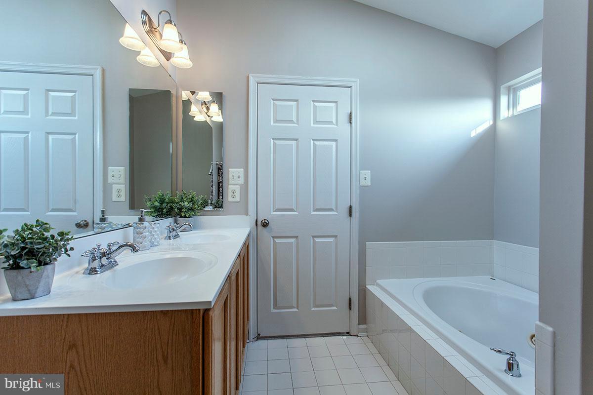 1603 Durham Way Hanover, MD 21076 - Photo 17 of 28 Master Bathroom