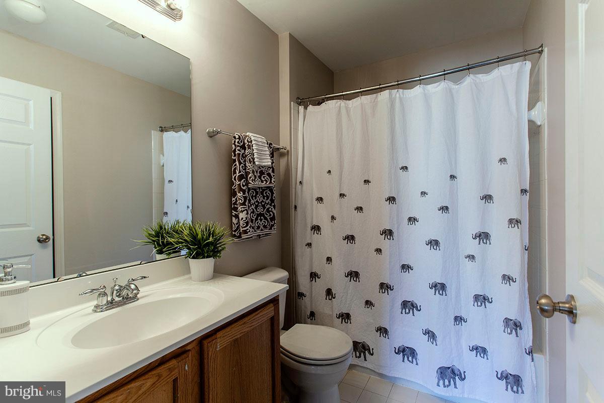 1603 Durham Way Hanover, MD 21076 - Photo 22 of 28 2nd Floor Full Bathroom