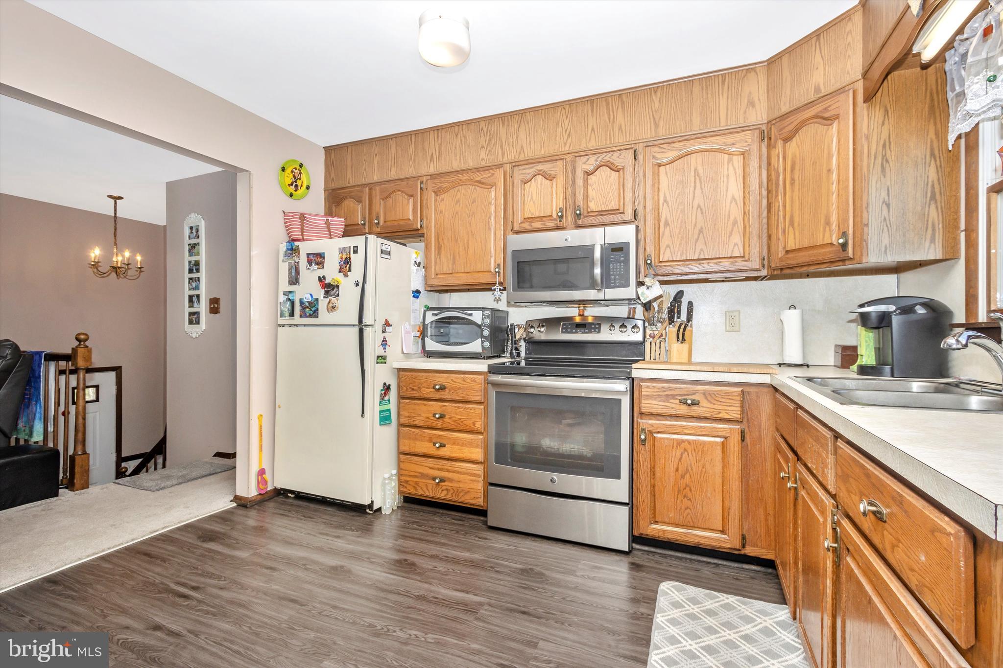 2798 Rachele Court Manchester, MD 21102 - Photo 11 of 42 Convenient L Shaped Kitchen Design