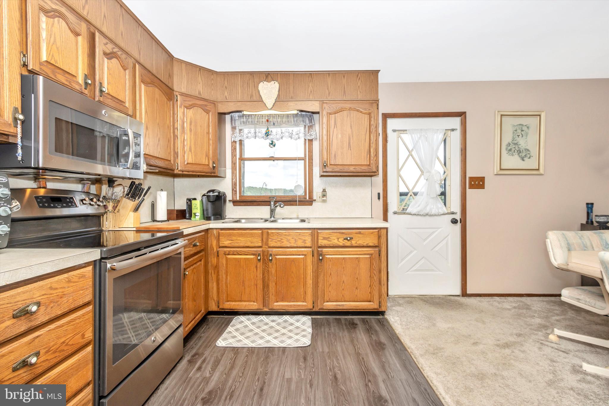 2798 Rachele Court Manchester, MD 21102 - Photo 6 of 42 Kitchen into Dining Room