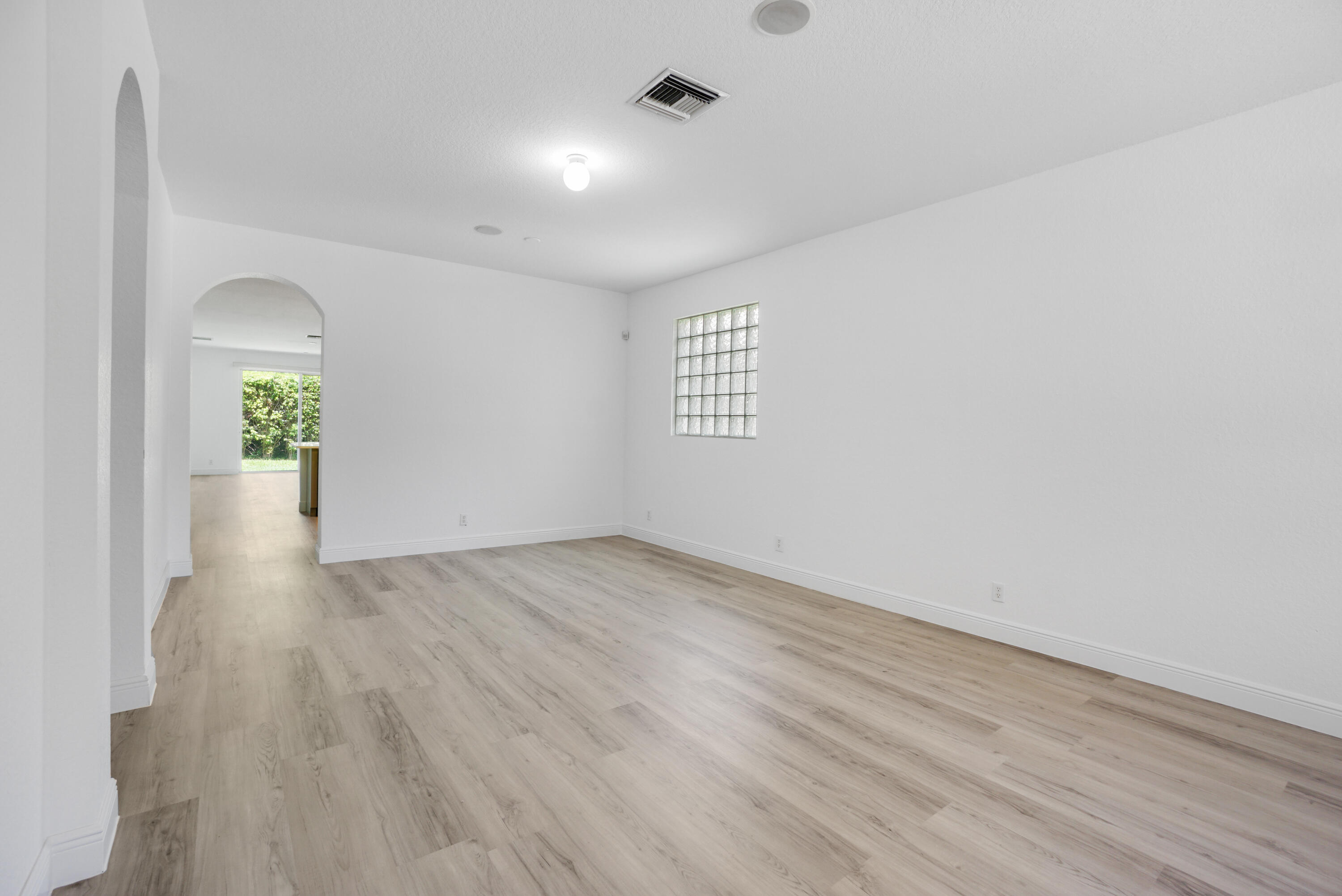 1213 Rose Gate Boulevard Riviera Beach, FL 33404 - Photo 13 of 33 DSC05037