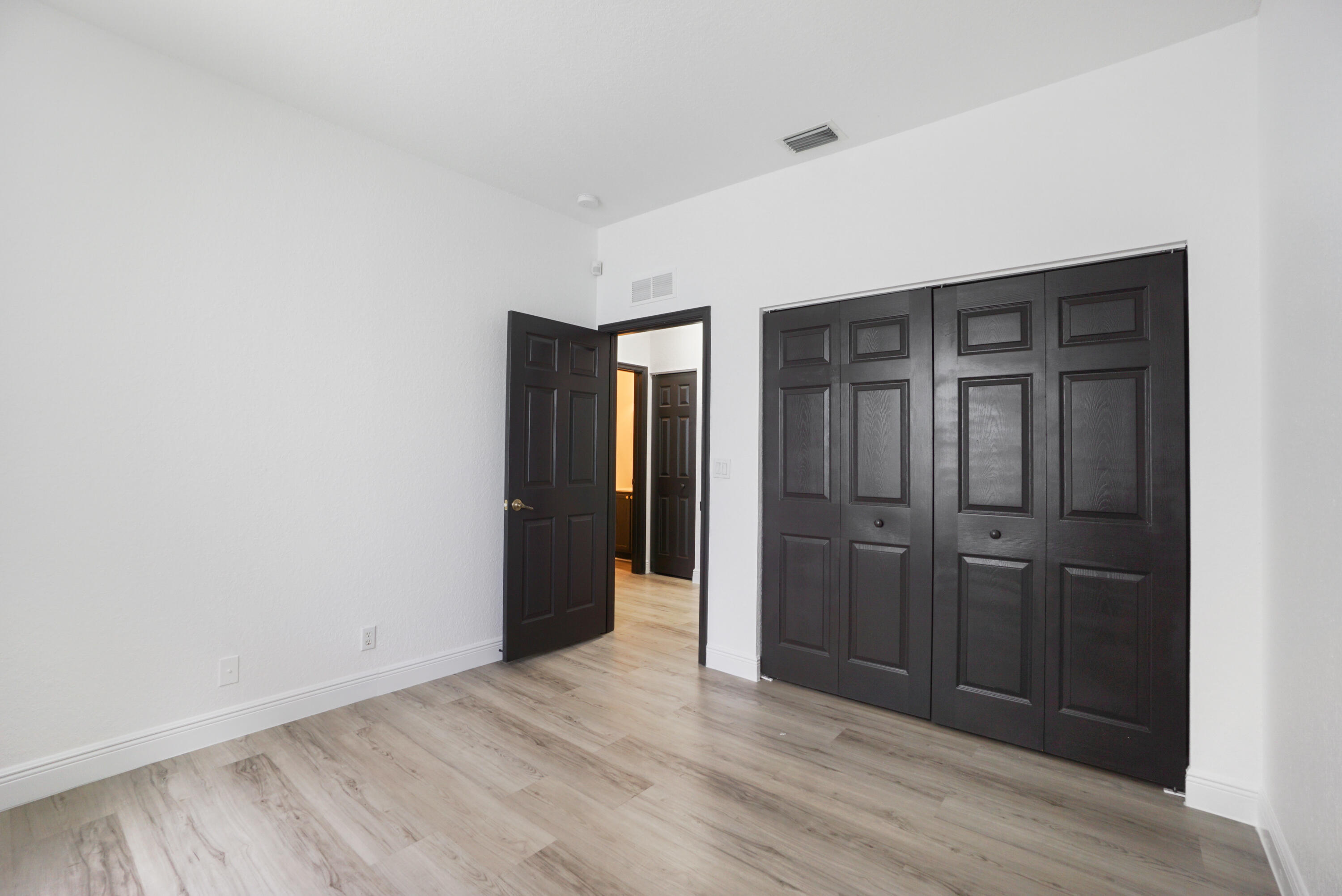 1213 Rose Gate Boulevard Riviera Beach, FL 33404 - Photo 17 of 33 DSC05064