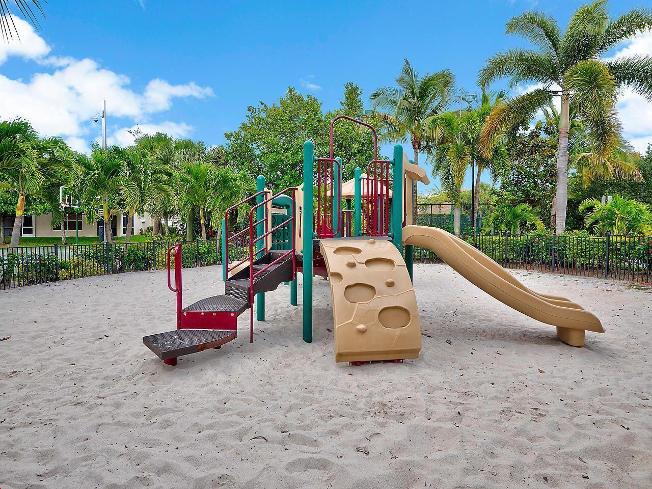 1213 Rose Gate Boulevard Riviera Beach, FL 33404 - Photo 31 of 33 TO Playground