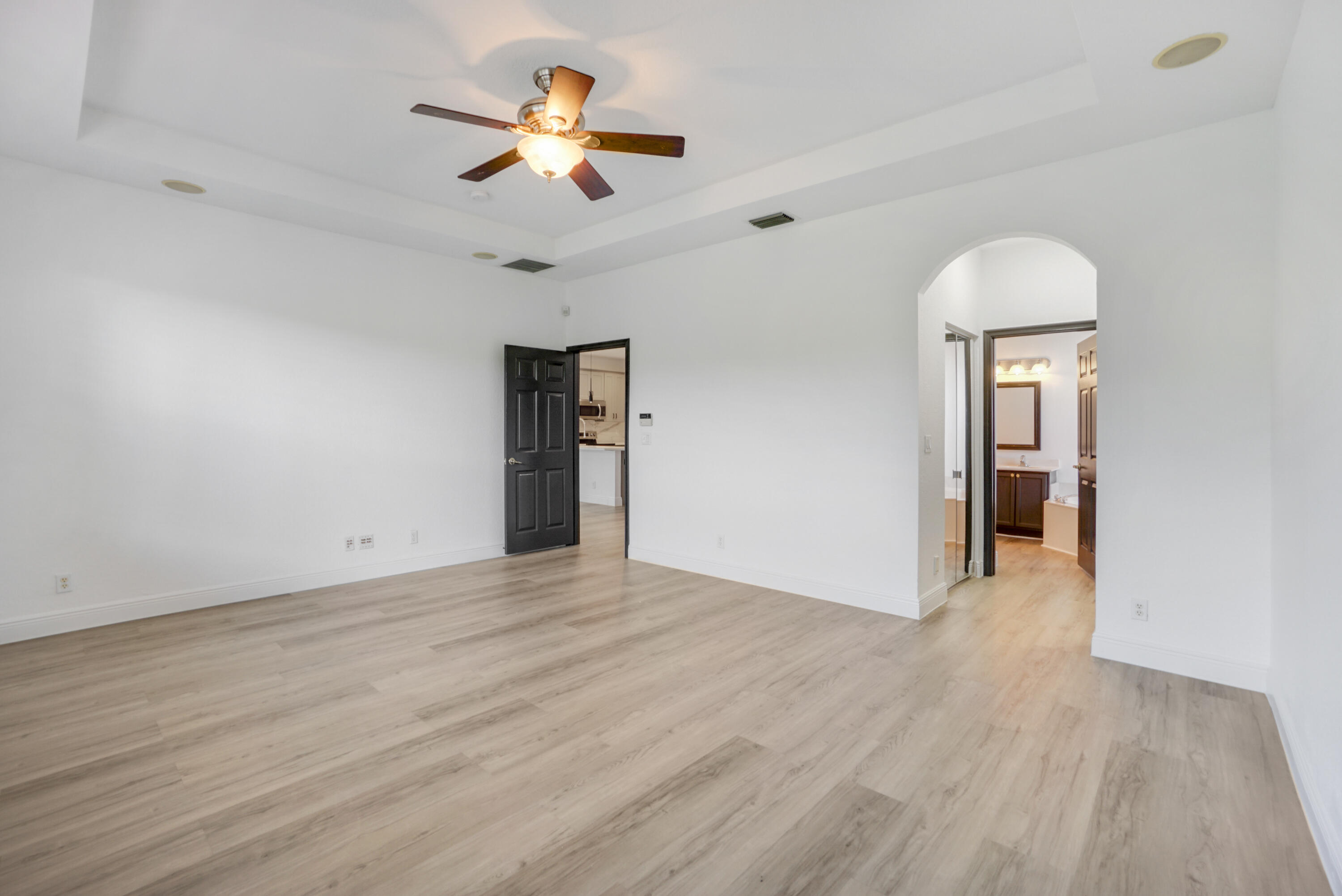 1213 Rose Gate Boulevard Riviera Beach, FL 33404 - Photo 8 of 33 DSC05124